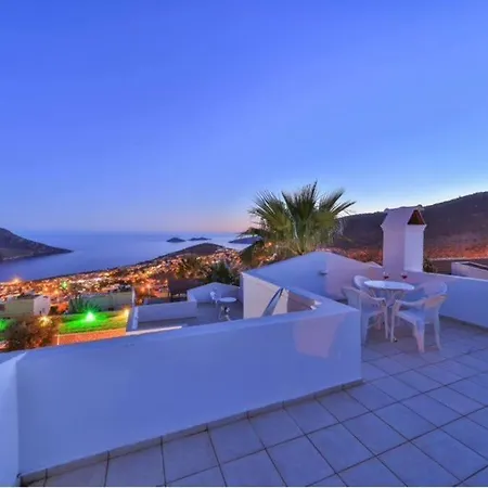 Yeni With Private Pool& Sea View 빌라